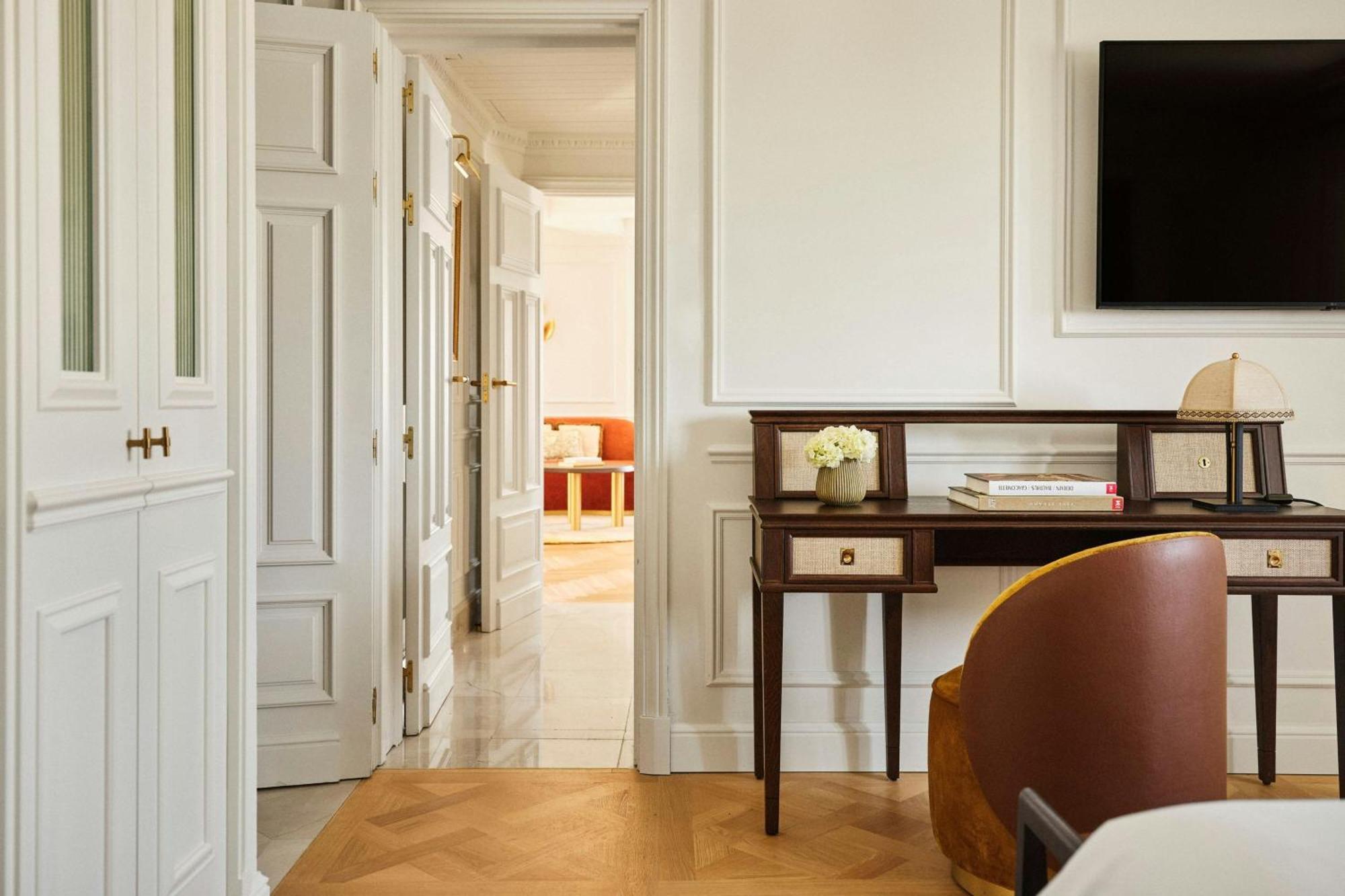 The Palace, A Luxury Collection Hotel, Madrid Exterior photo